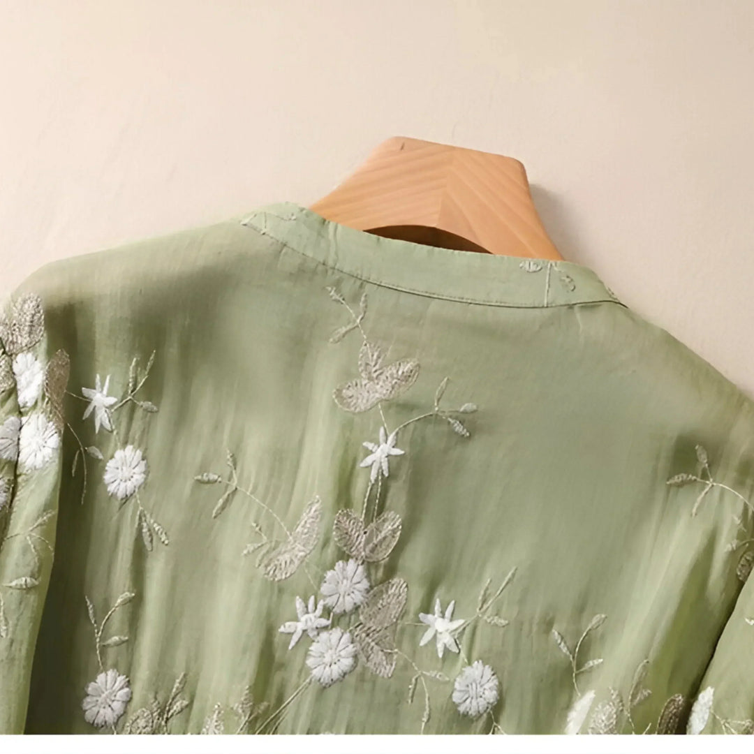 VIRGINIA | COTTON TOP WITH EMBROIDERED FLOWERS